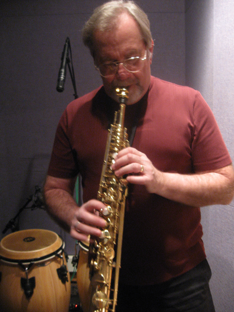 The Lynn Baker on soprano sax.